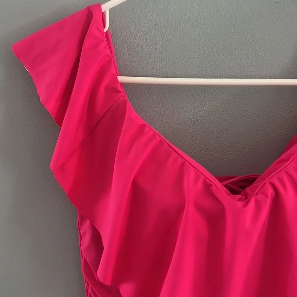 Women’s size 10 La Blanca Stunning one piece magenta swimsuit bathing suit - Picture 3 of 10
